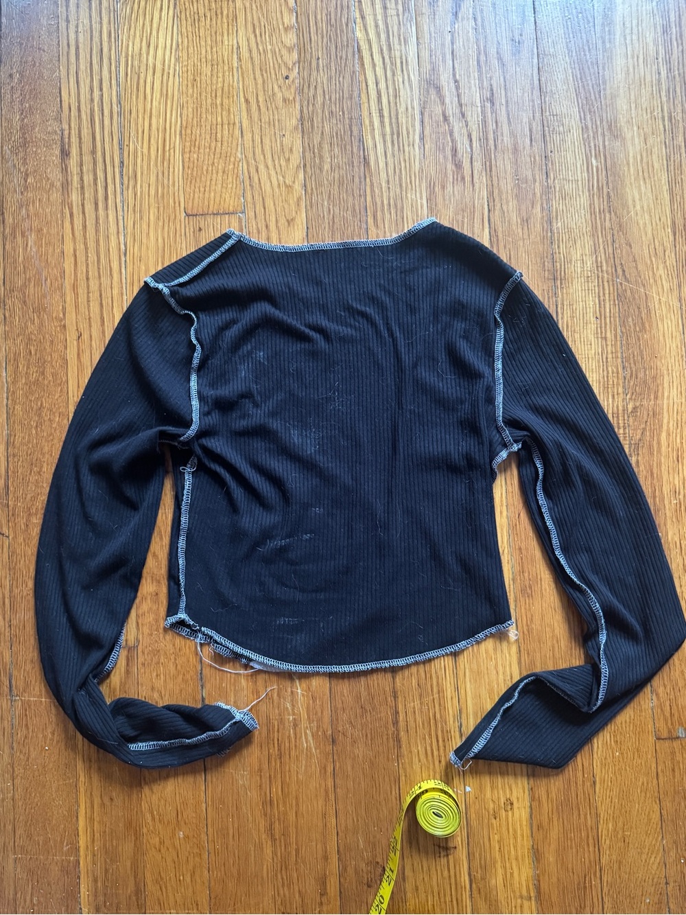 Yin Yang Ribbed Long Sleeve Crop Top - Black & Light Gray - Picture 6 of 6